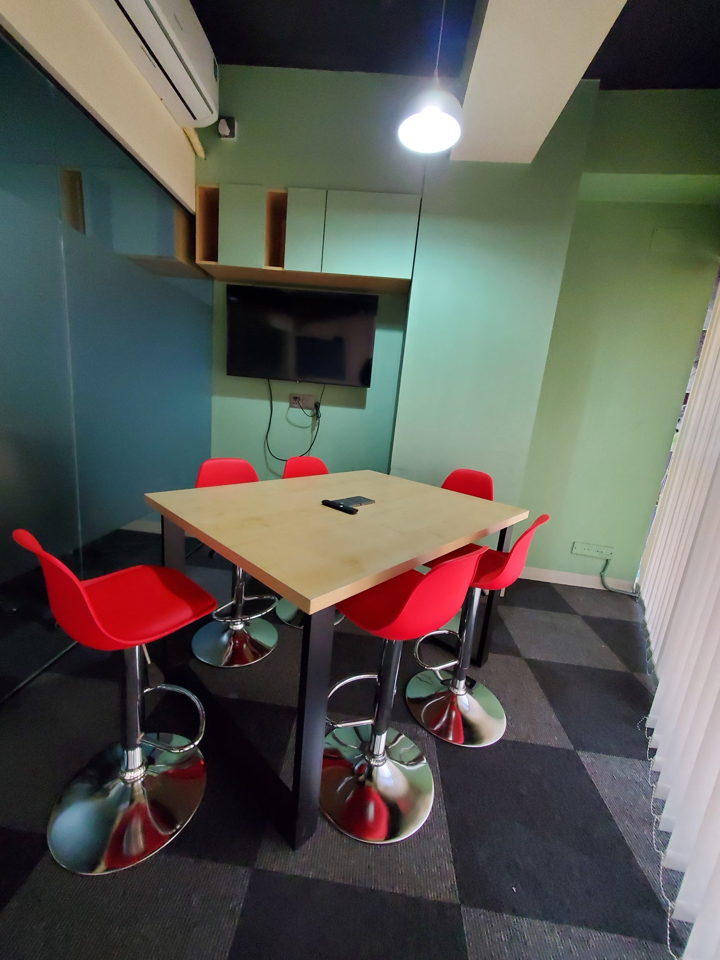 Four to Six Person Meeting Room